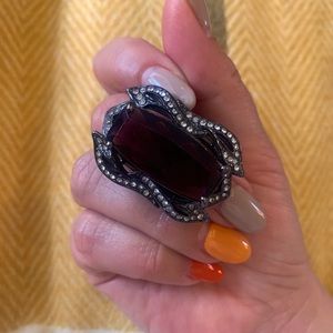 Large BCBG MAX AZRIA Cocktail Ring w/ Purple Glass Centre Piece & Sparkles Sz 7